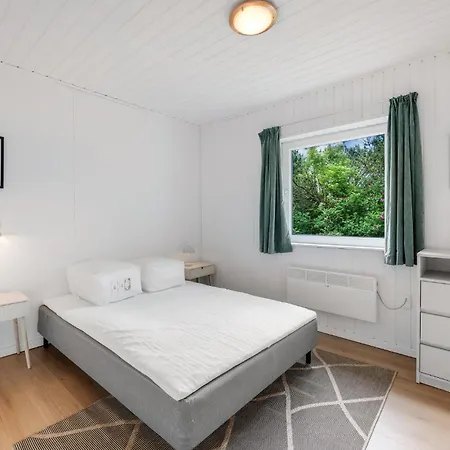 4 Bedroom Beautiful In Hvide Sande Casa vacanze