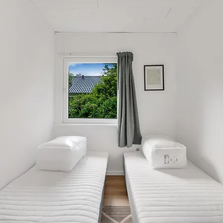 4 Bedroom Beautiful In Hvide Sande *